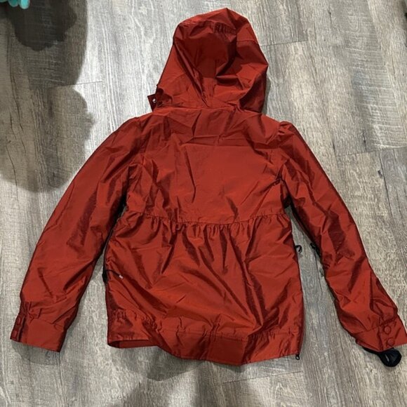Holden Red Jacket with Black Lining - Picture 1 of 8